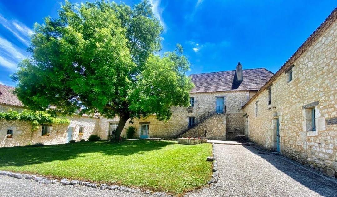 Hotel Chambre D'Hote "La Pierre" Domaine De Fonpeyroune Conne-de-Labarde Exterior foto